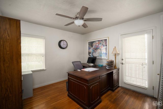 172 La Mesa Drive, Bakersfield, CA 93305