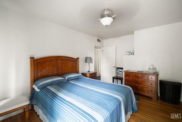 172 La Mesa Drive, Bakersfield, CA 93305