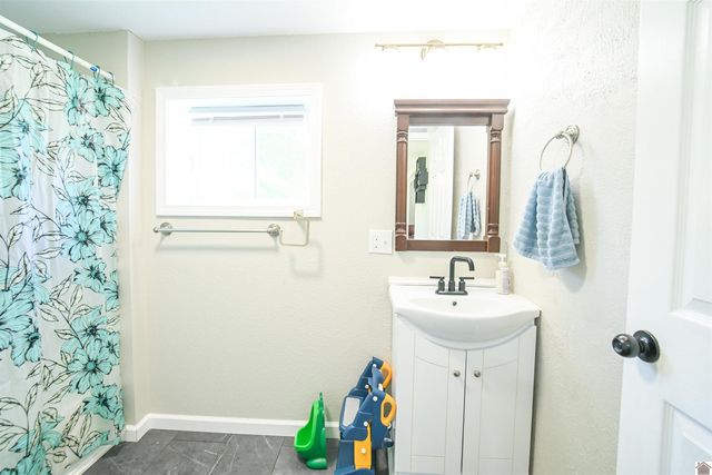 900 Backusburg Road, Mayfield, KY 42066