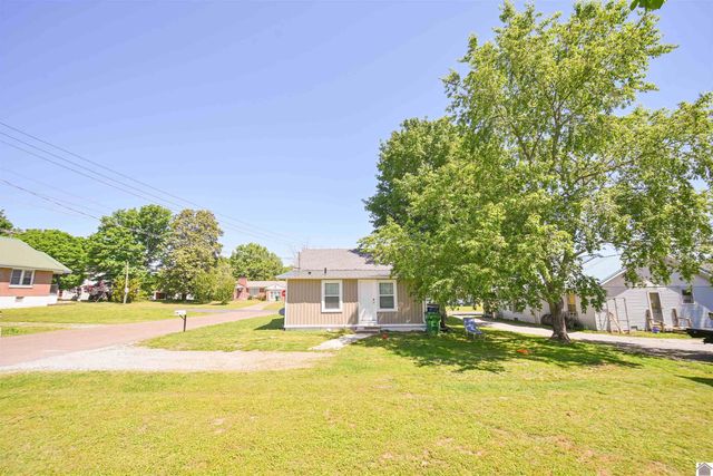 900 Backusburg Road, Mayfield, KY 42066