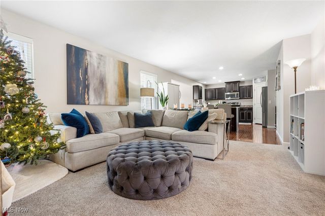 6533 Pine Bluff Avenue NE, Canton, OH 44721