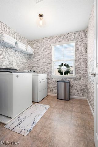 6533 Pine Bluff Avenue NE, Canton, OH 44721