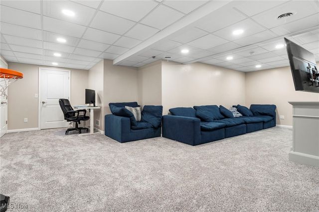 6533 Pine Bluff Avenue NE, Canton, OH 44721