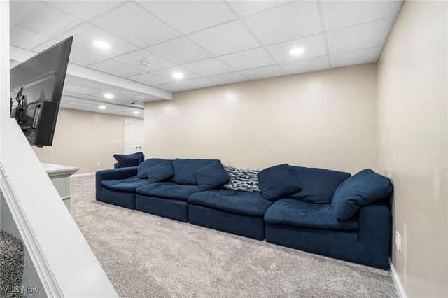 6533 Pine Bluff Avenue NE, Canton, OH 44721