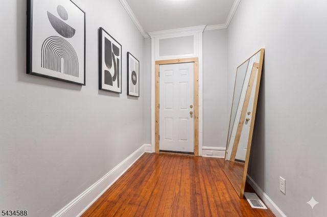 665 Grove St, Irvington Twp., NJ 07111
