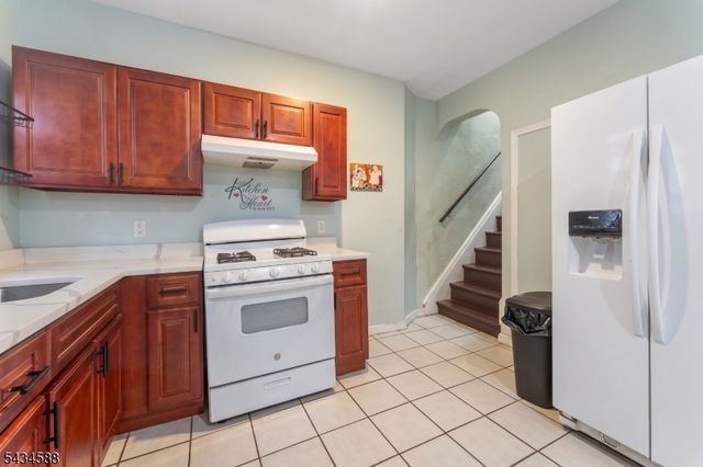 665 Grove St, Irvington Twp., NJ 07111