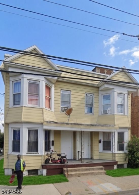 665 Grove St, Irvington Twp., NJ 07111