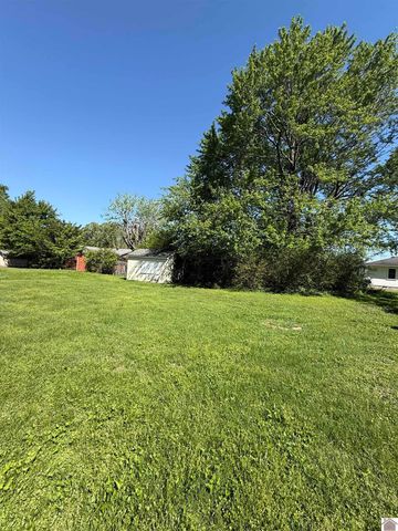 310 S 13th St, Murray, KY 42071