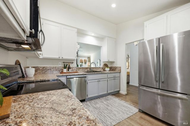 198 Valencia Way, Windsor, CA 95492