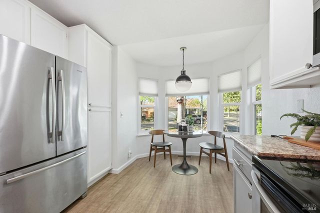 198 Valencia Way, Windsor, CA 95492