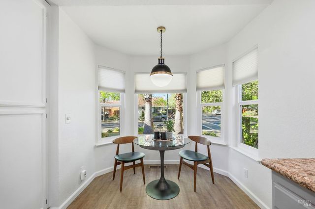 198 Valencia Way, Windsor, CA 95492