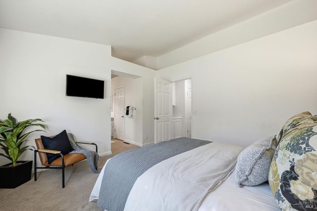 198 Valencia Way, Windsor, CA 95492