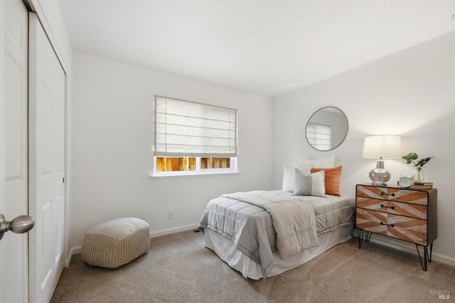 198 Valencia Way, Windsor, CA 95492