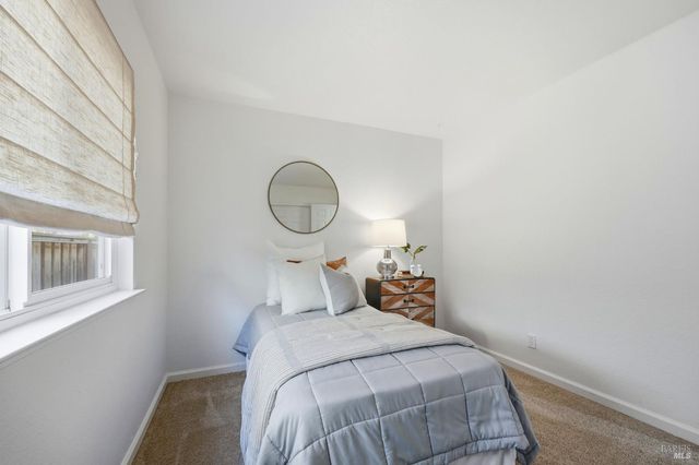 198 Valencia Way, Windsor, CA 95492