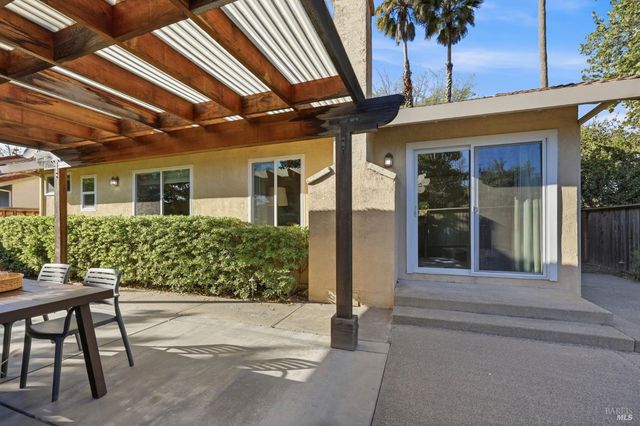 198 Valencia Way, Windsor, CA 95492