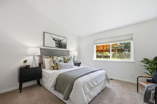 198 Valencia Way, Windsor, CA 95492