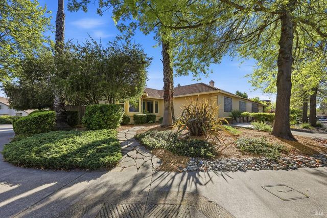 198 Valencia Way, Windsor, CA 95492