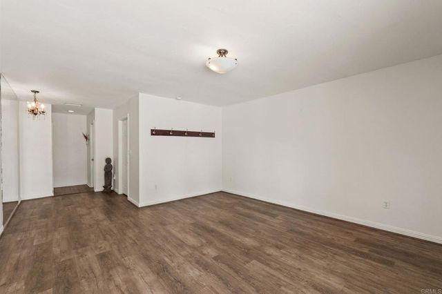 510 Burgasia Path, El Cajon, CA 92019