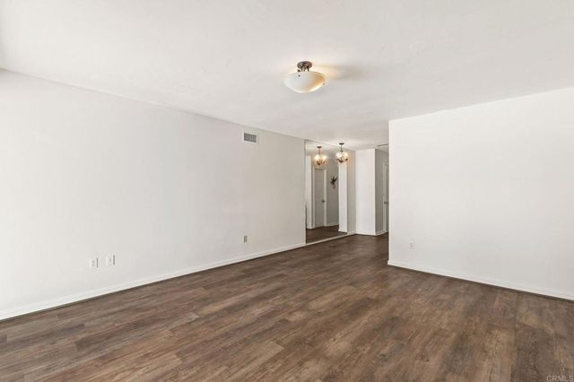 510 Burgasia Path, El Cajon, CA 92019