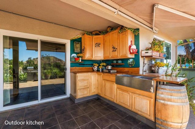 510 Burgasia Path, El Cajon, CA 92019