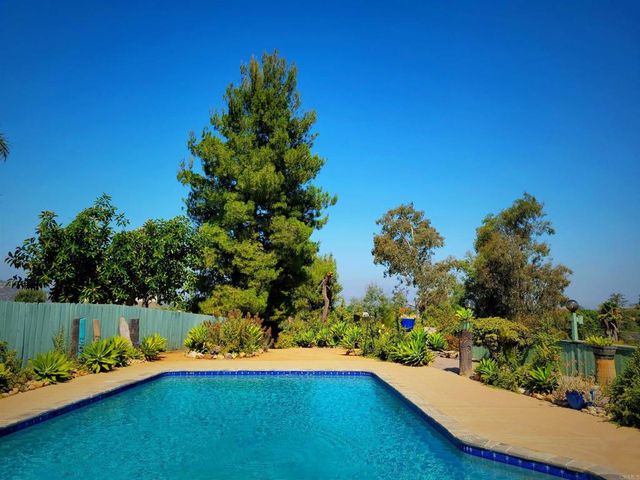 510 Burgasia Path, El Cajon, CA 92019