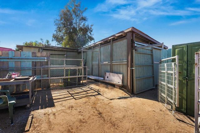 510 Burgasia Path, El Cajon, CA 92019
