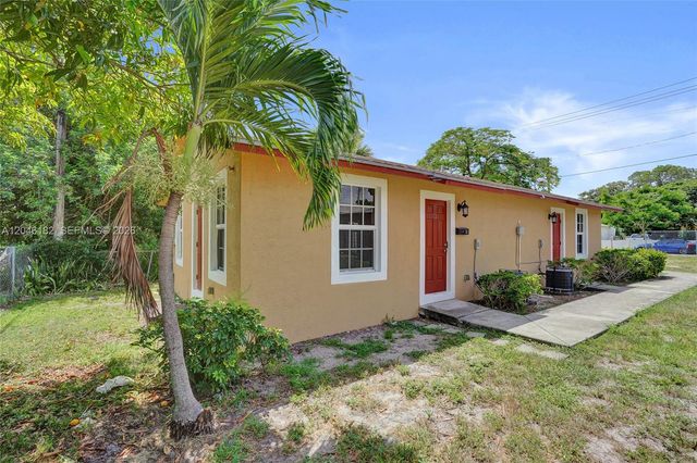 727 22nd St B, West Palm Beach, FL 33407