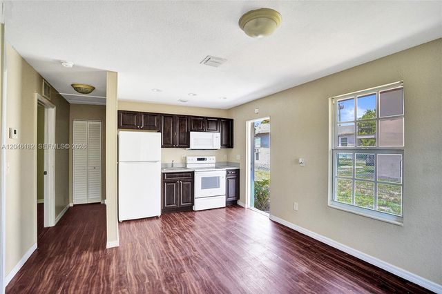 727 22nd St B, West Palm Beach, FL 33407