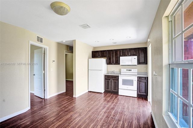 727 22nd St B, West Palm Beach, FL 33407