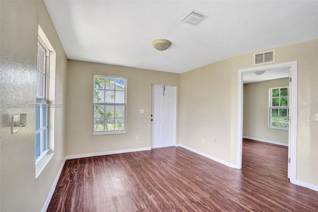 727 22nd St B, West Palm Beach, FL 33407