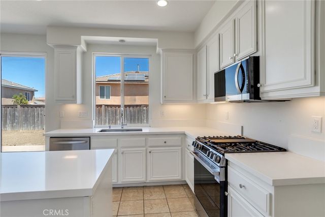 1723 Roanoke Street, San Jacinto, CA 92582