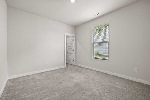 1145 Ross Farms Blvd, Clarksville, TN 37043
