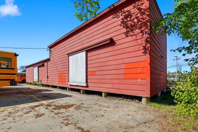7 Wallace Street, Rochester, NH 03839