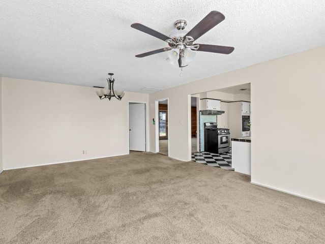 4430 N Teilman Avenue, Fresno, CA 93705