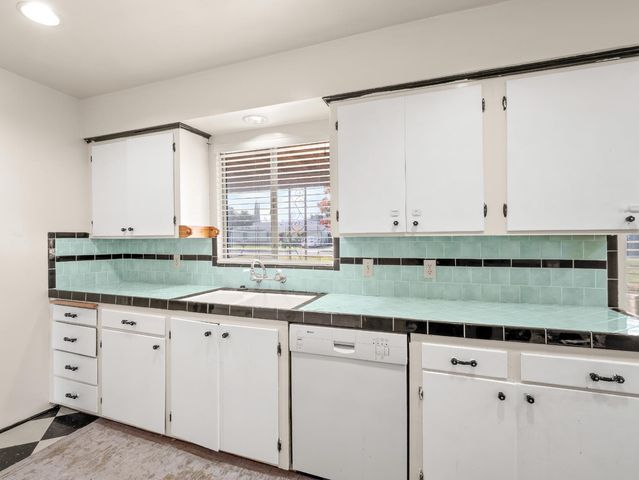 4430 N Teilman Avenue, Fresno, CA 93705