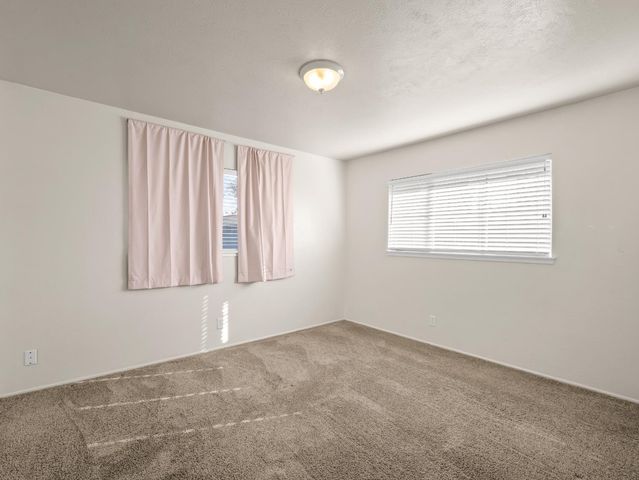 4430 N Teilman Avenue, Fresno, CA 93705