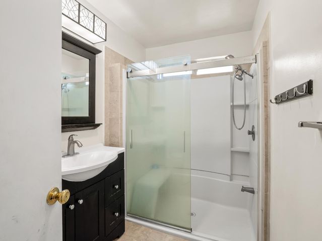 4430 N Teilman Avenue, Fresno, CA 93705