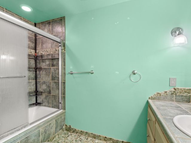 4430 N Teilman Avenue, Fresno, CA 93705