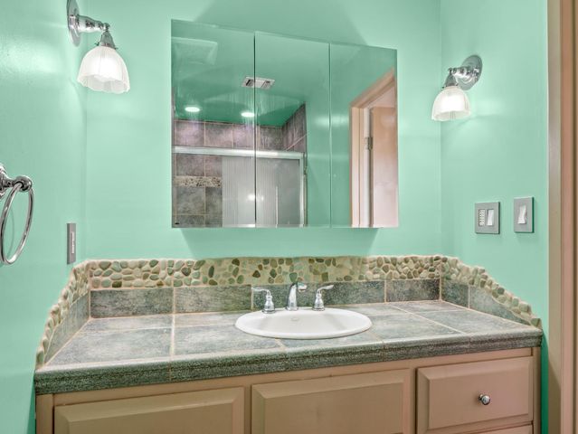 4430 N Teilman Avenue, Fresno, CA 93705