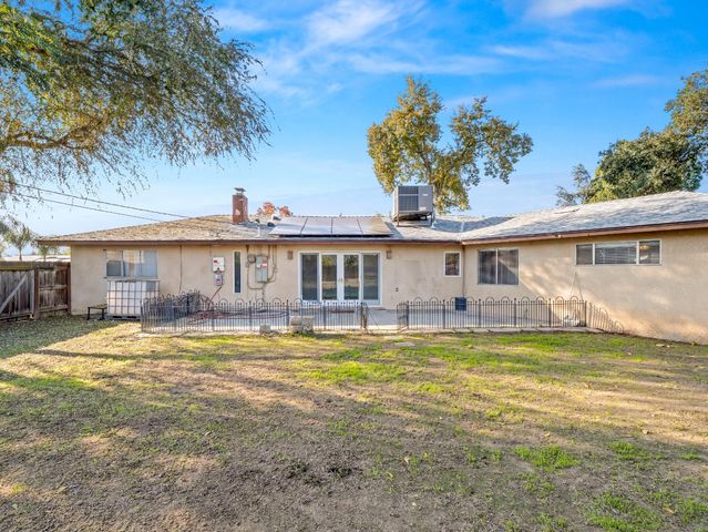 4430 N Teilman Avenue, Fresno, CA 93705