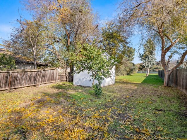 4430 N Teilman Avenue, Fresno, CA 93705