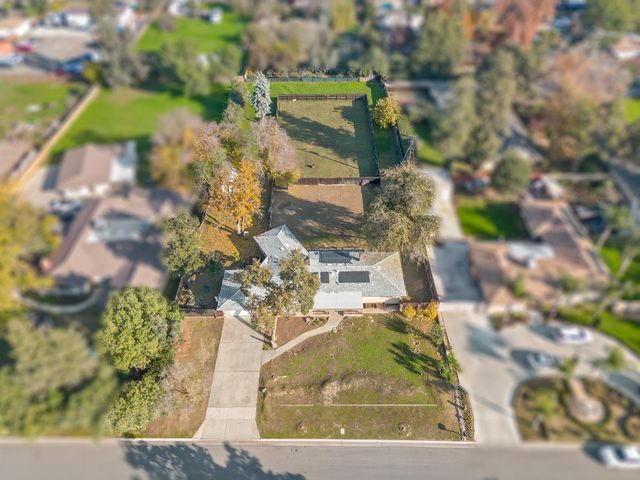 4430 N Teilman Avenue, Fresno, CA 93705