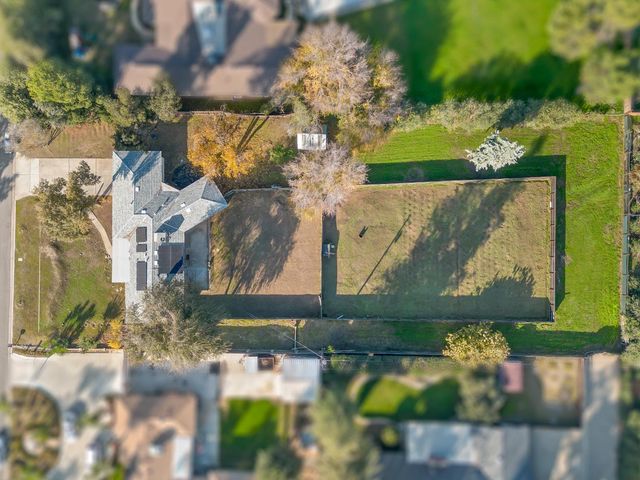 4430 N Teilman Avenue, Fresno, CA 93705