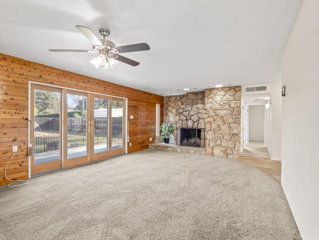 4430 N Teilman Avenue, Fresno, CA 93705