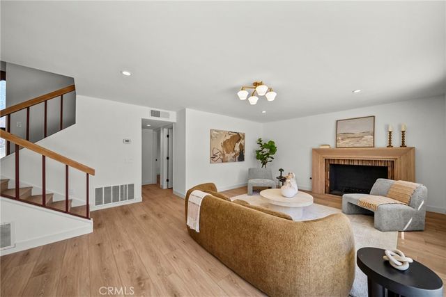 11743 Pala Mesa, Porter Ranch, CA 91326