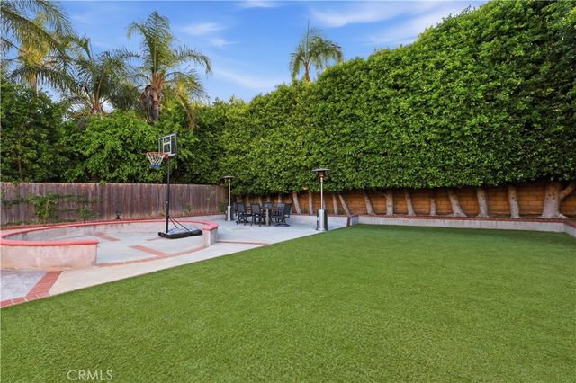 13638 Dronfield Avenue, Sylmar, CA 91342