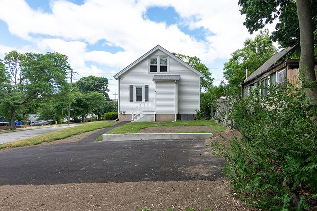 1402 S Broadway, East Providence, RI 02914
