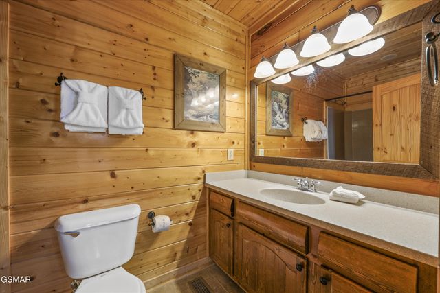 3032 Hickory Lodge Drive, Sevierville, TN 37862