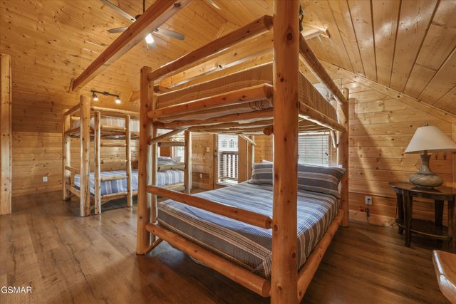 3032 Hickory Lodge Drive, Sevierville, TN 37862