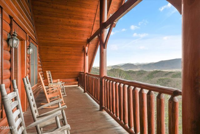 3032 Hickory Lodge Drive, Sevierville, TN 37862